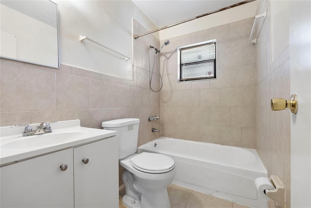 747 Nw 14th Way - Photo 6