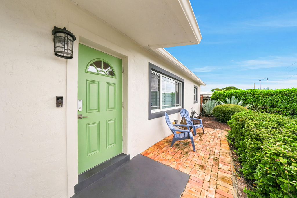 3140 Ne 12th Avenue - Photo 1