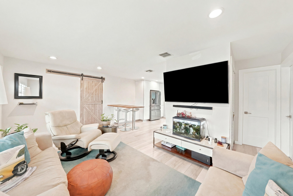 3140 Ne 12th Avenue - Photo 4