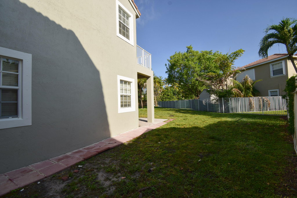 12693 Nw 7th Street - Photo 30
