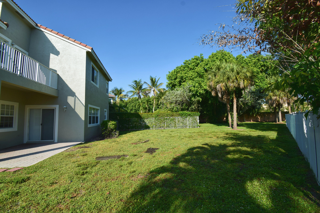 12693 Nw 7th Street - Photo 32