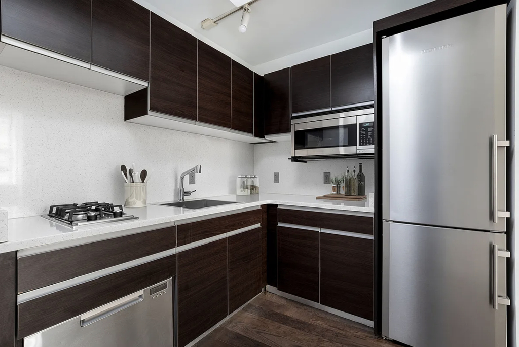 116 John Street - Photo 2