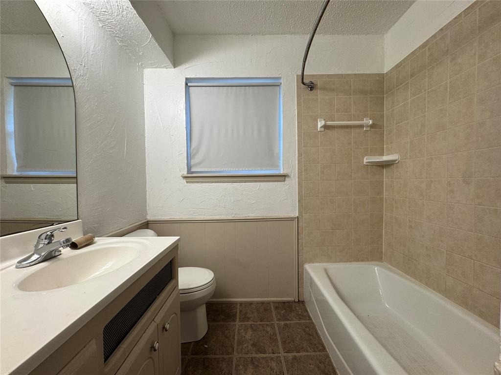 4765 Spiva Drive - Photo 10