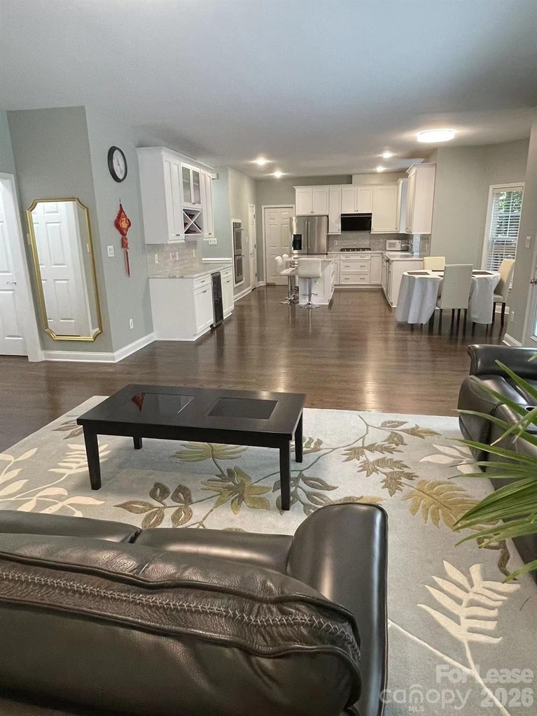 6025 Oakridge Court - Photo 2