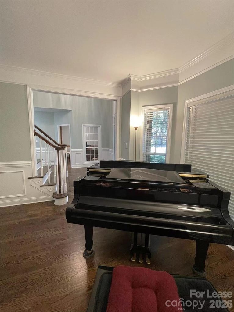 6025 Oakridge Court - Photo 13
