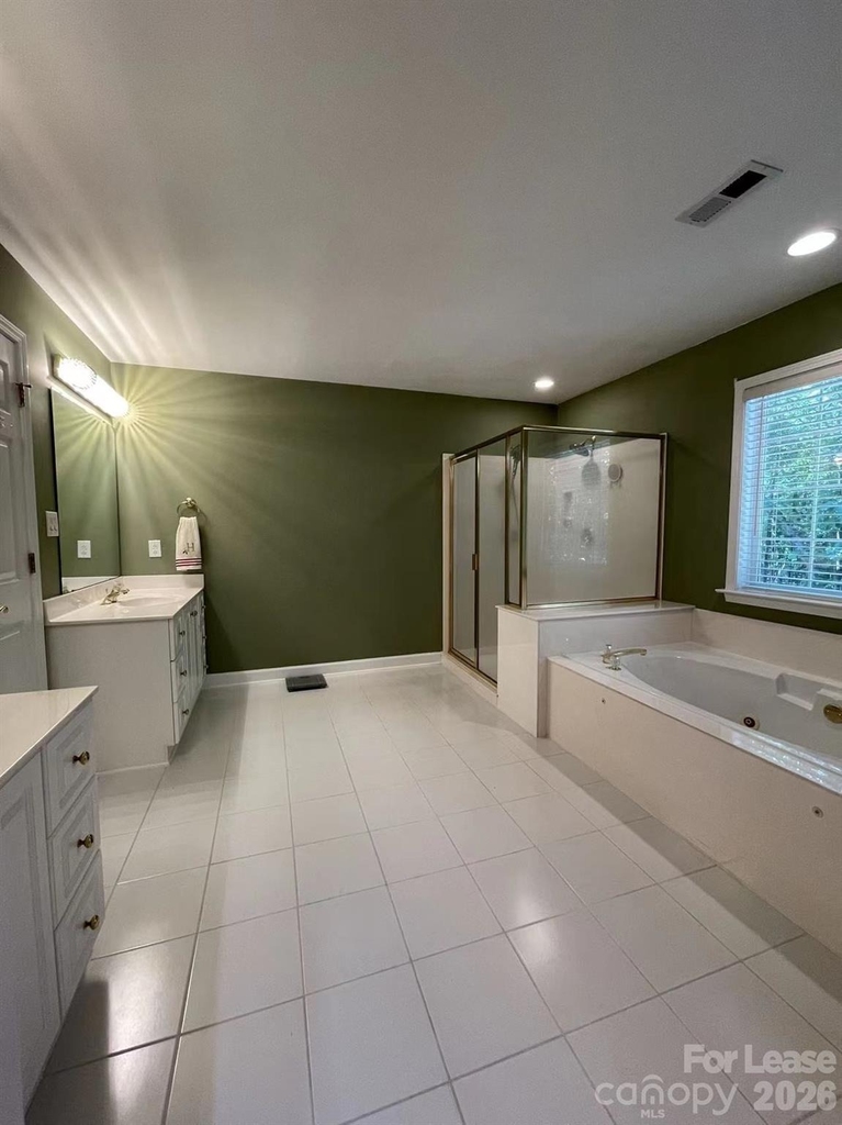 6025 Oakridge Court - Photo 23