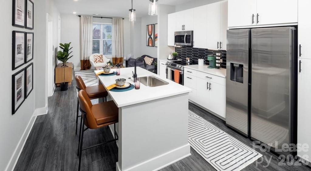1015 N Alexander Street - Photo 21
