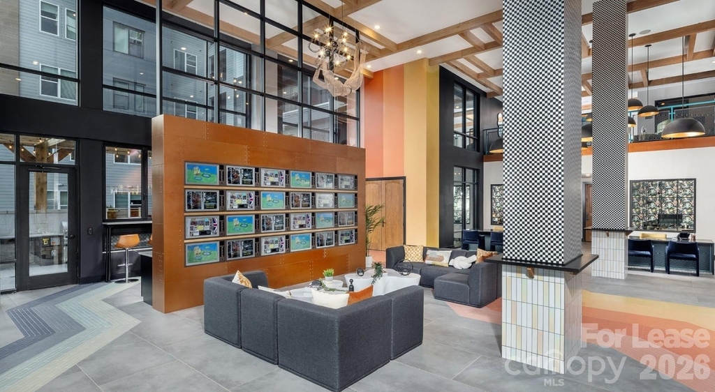 1015 N Alexander Street - Photo 3