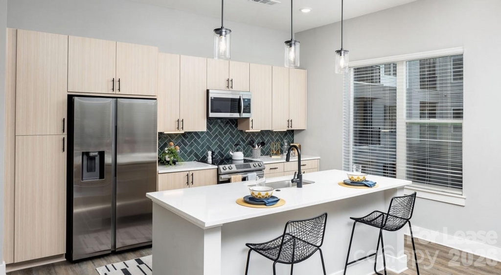 1015 N Alexander Street - Photo 27
