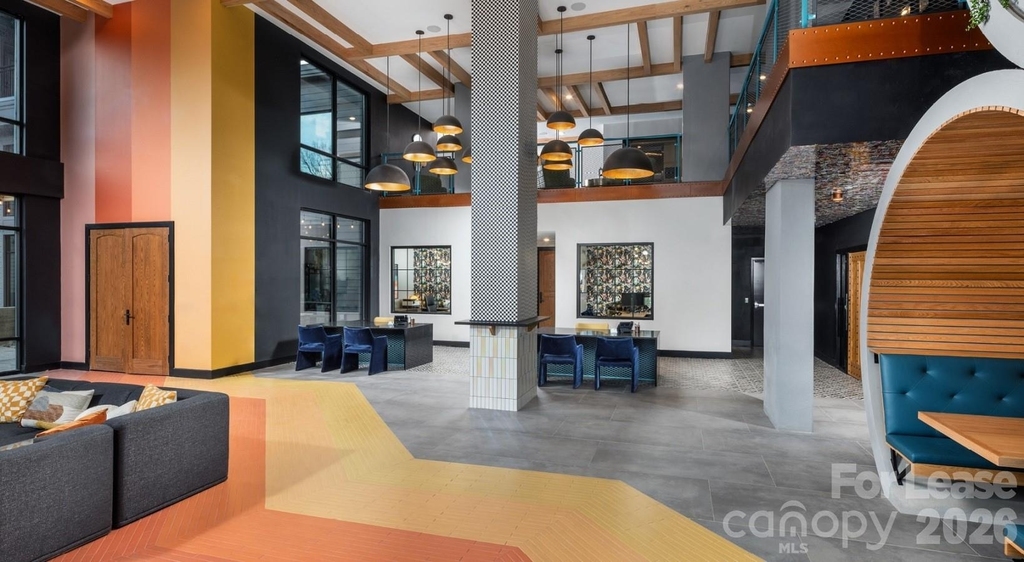 1015 N Alexander Street - Photo 4