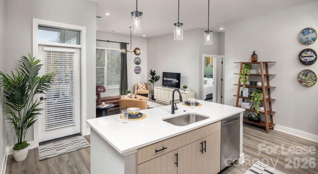 1015 N Alexander Street - Photo 19