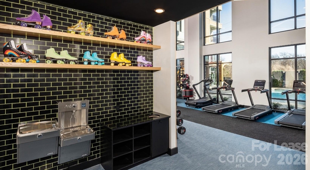 1015 N Alexander Street - Photo 13