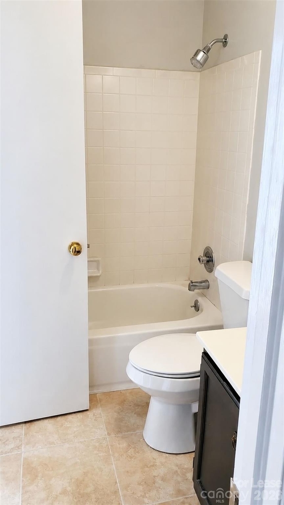 2557 Stockbridge Drive - Photo 11