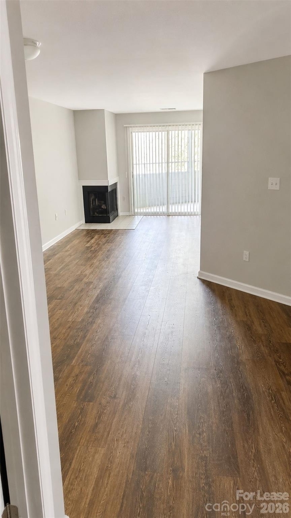 2557 Stockbridge Drive - Photo 2
