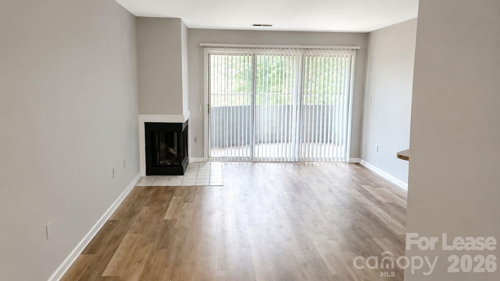 2557 Stockbridge Drive - Photo 3
