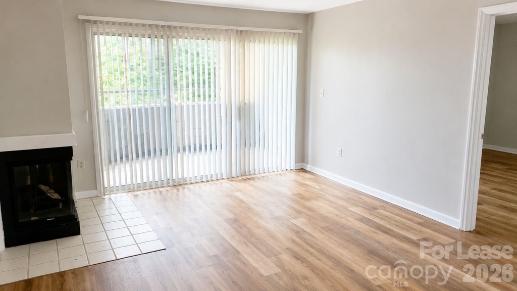 2557 Stockbridge Drive - Photo 8