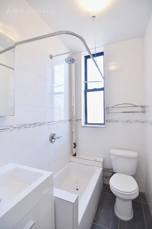   Edgecombe Avenue - Photo 3