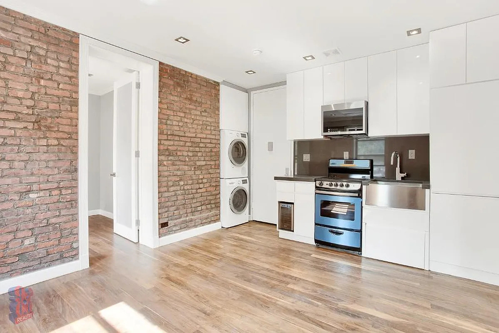 2100 2nd Avenue - Photo 1