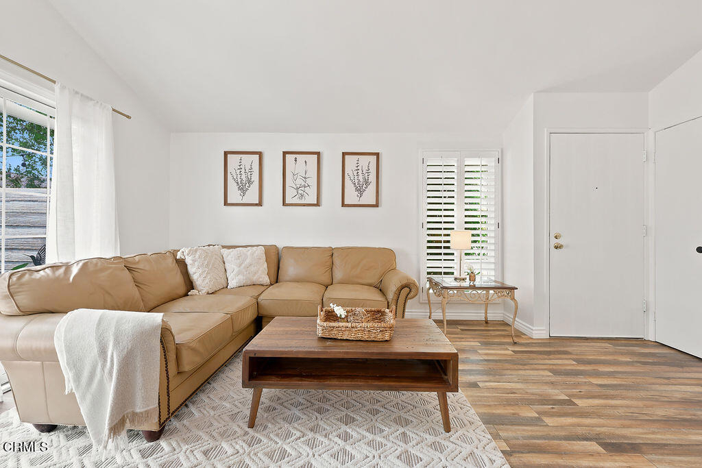 664 Holly Avenue - Photo 6