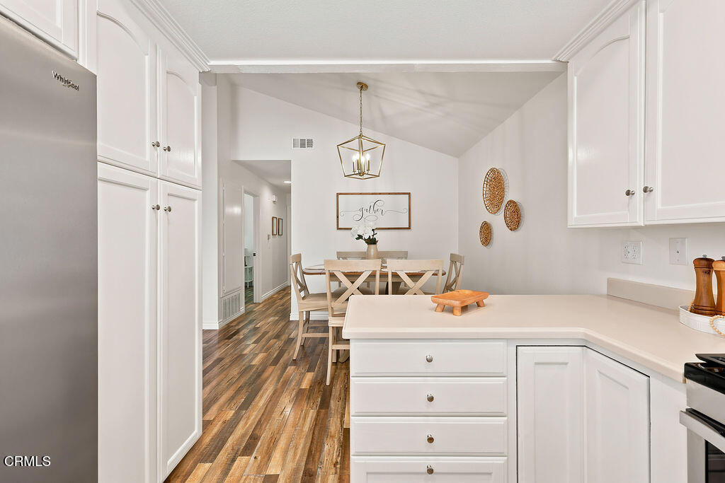 664 Holly Avenue - Photo 12