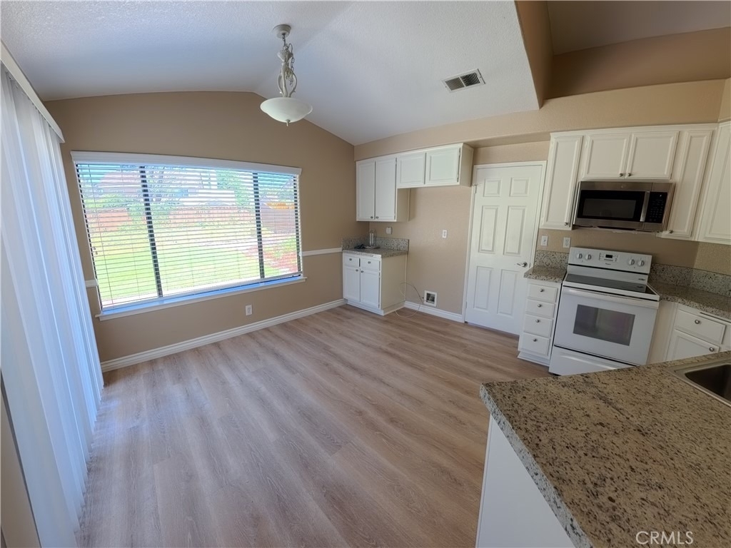 30288 Mersey Court - Photo 10