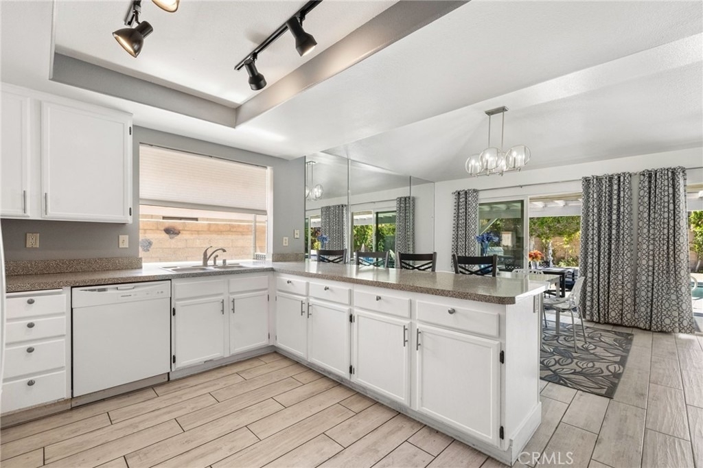 1479 E Francis Drive - Photo 9