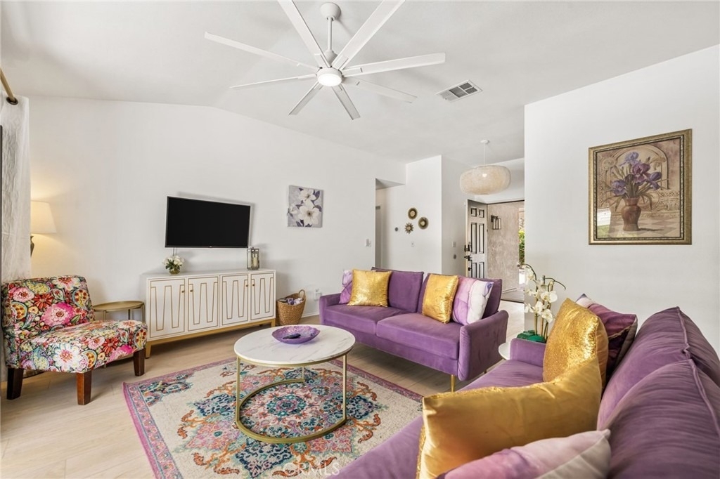 1489 E Francis Drive - Photo 3