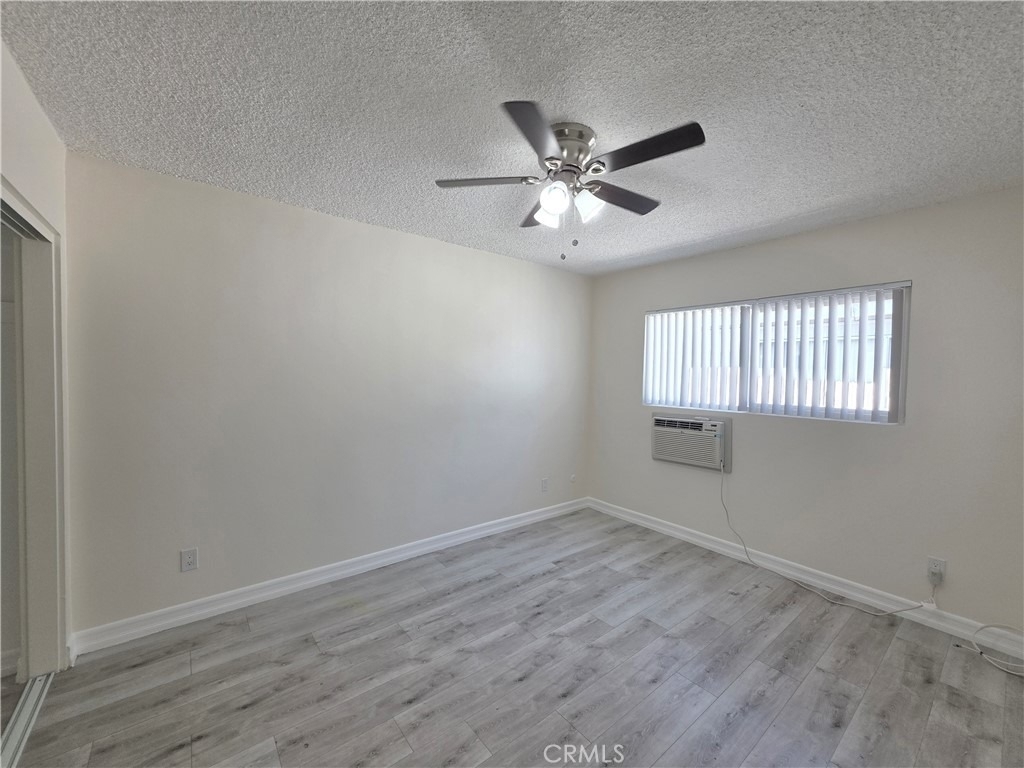 15436 Vanowen - Photo 10