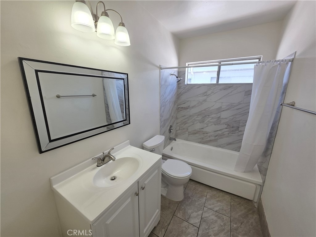 15436 Vanowen - Photo 12