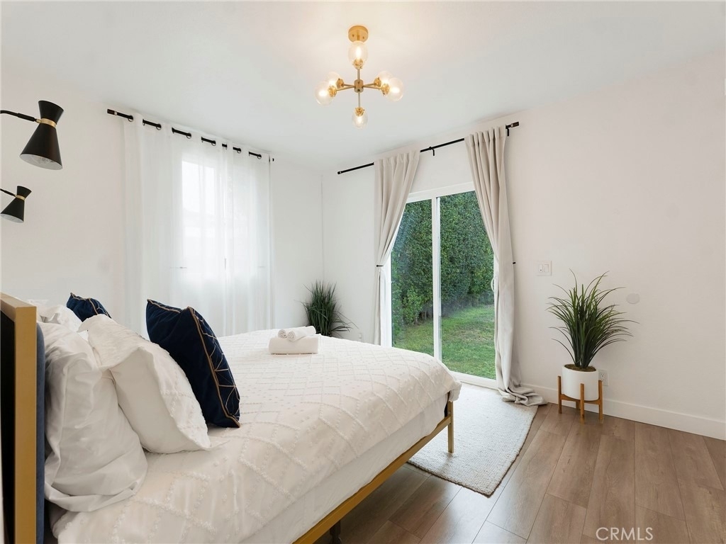 1021 E 65th Street - Photo 22