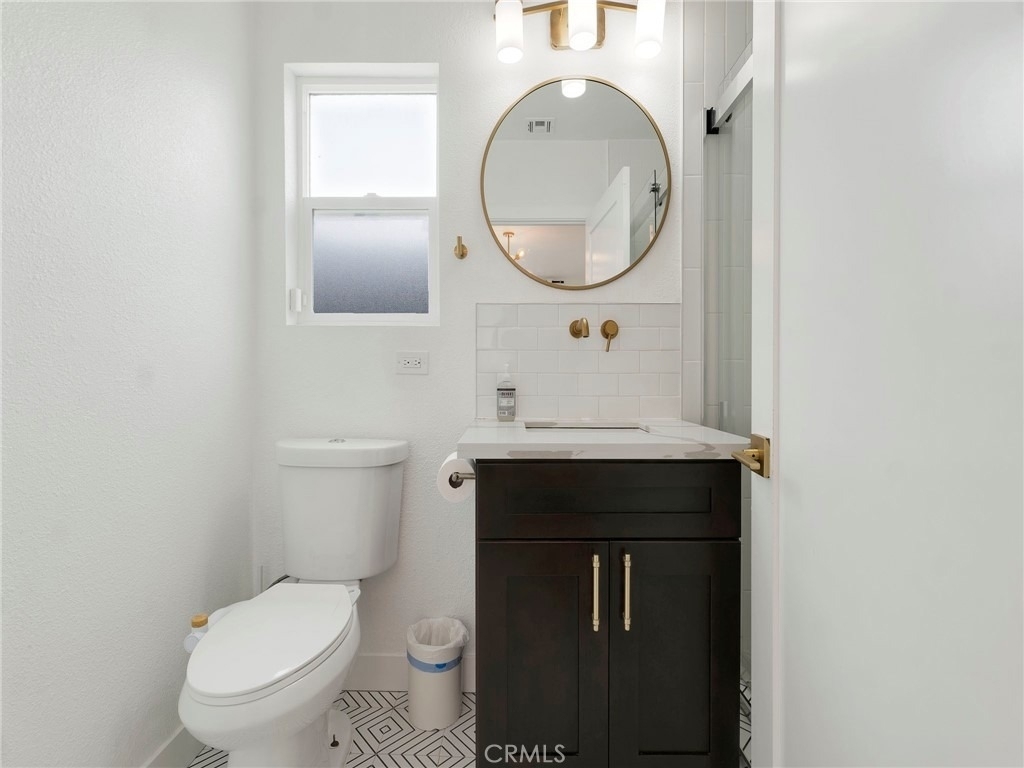 1021 E 65th Street - Photo 24