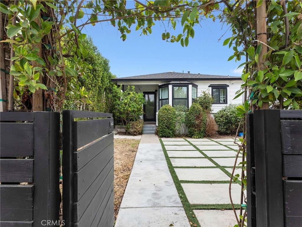 1021 E 65th Street - Photo 1