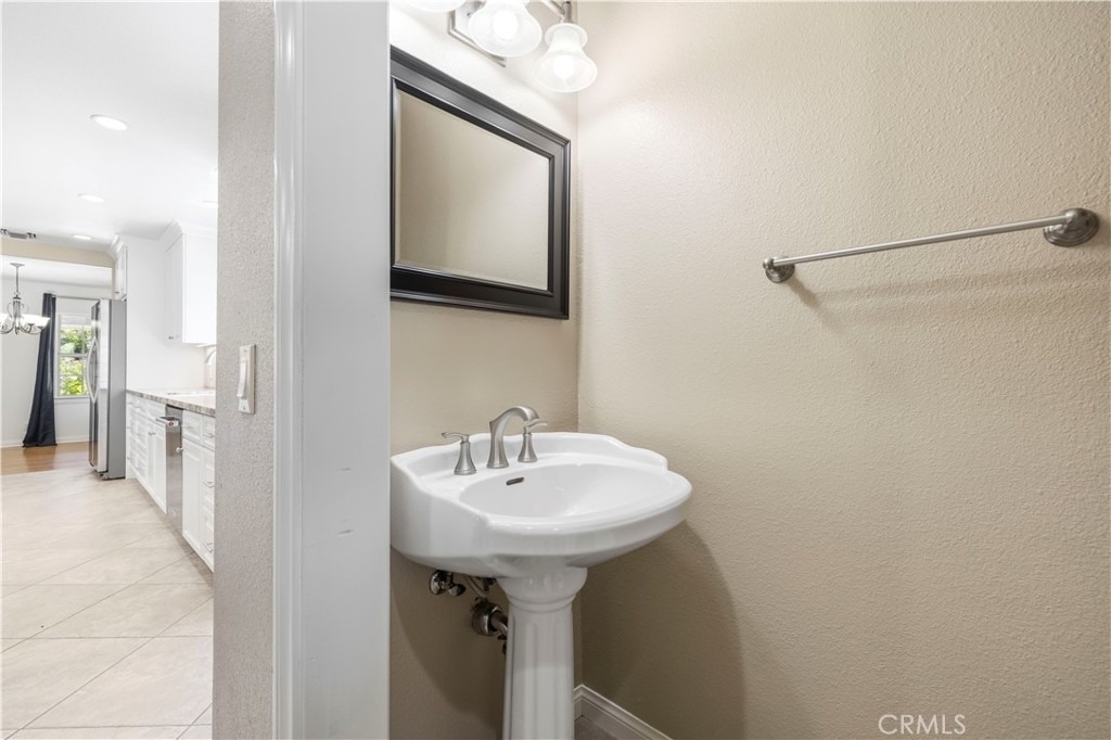 9141 Wheatland Ave - Photo 15