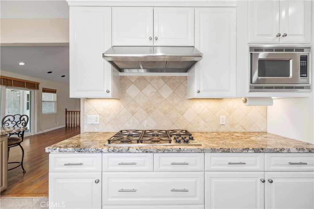 9141 Wheatland Ave - Photo 12