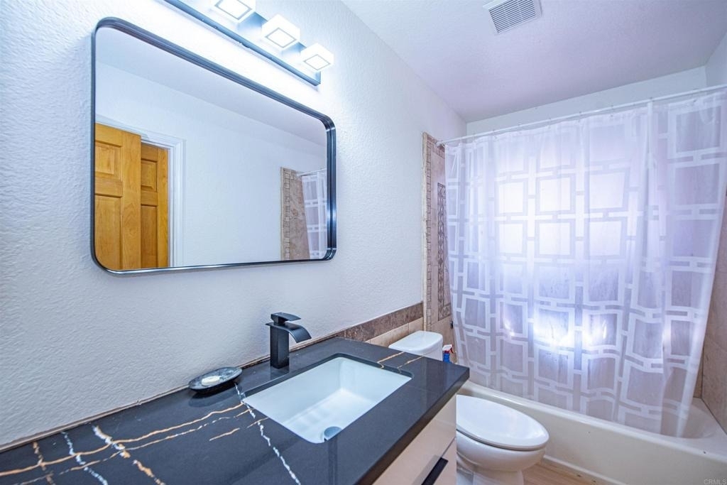 2715 S Centre City Parkway - Photo 23