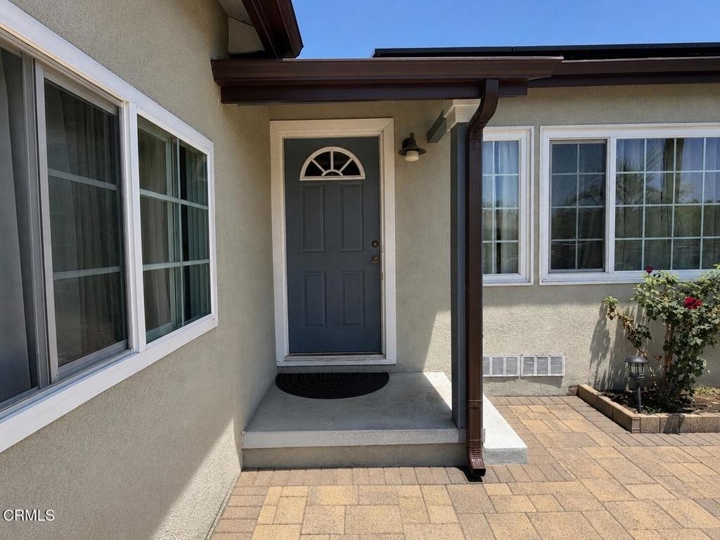 7330 Satsuma Avenue - Photo 8