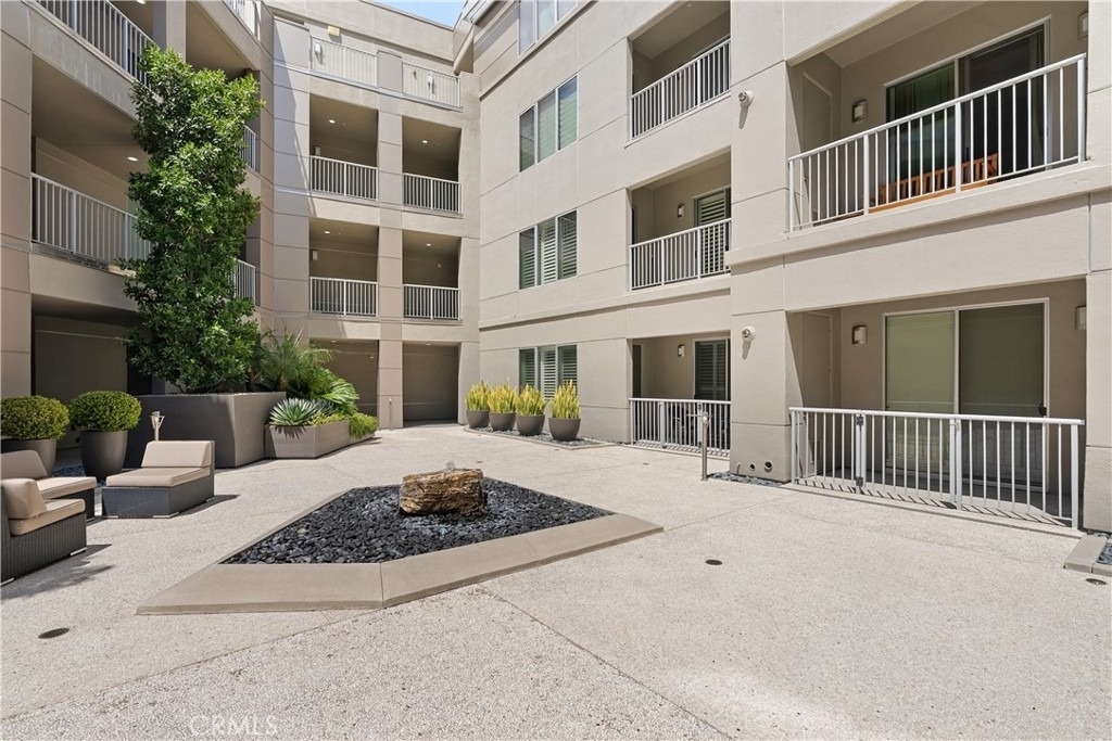 21 Gramercy - Photo 18