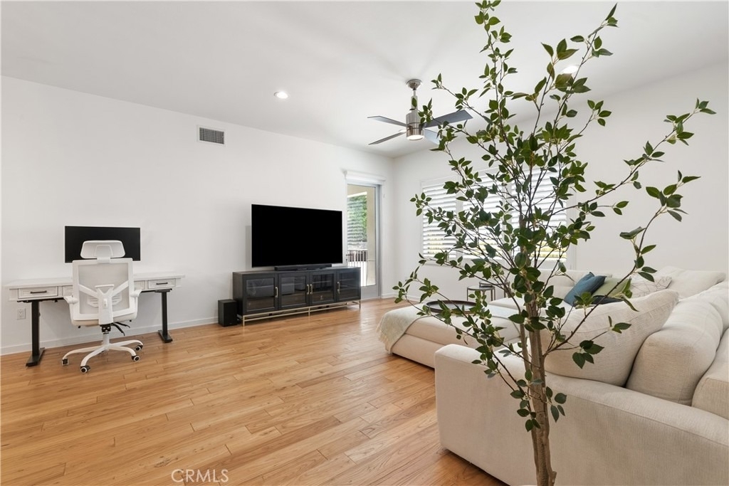 21 Gramercy - Photo 1