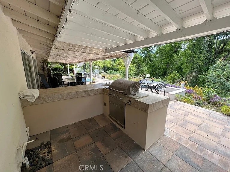 352 West Road - Photo 16