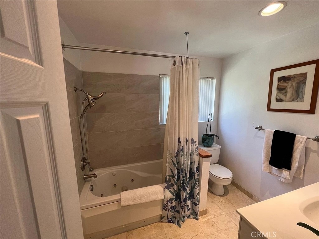 352 West Road - Photo 8