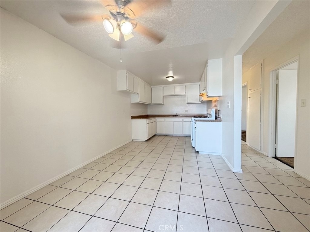 1056 E Phillips - Photo 5