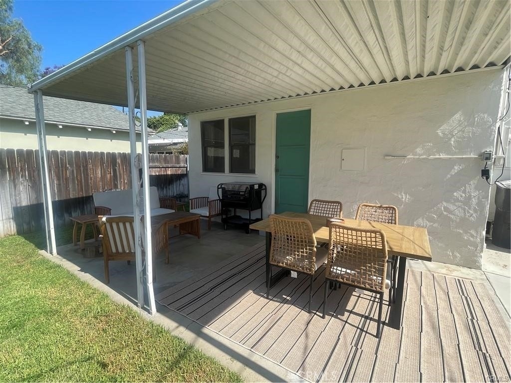 4586 Sunnyside Drive - Photo 23