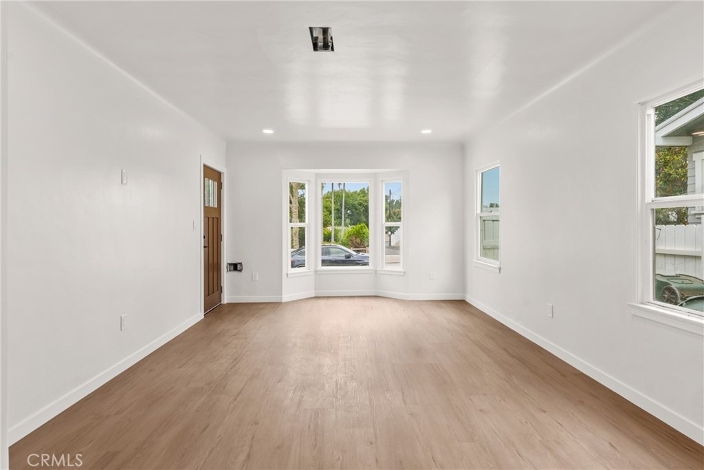 6220 Magnolia Avenue - Photo 3