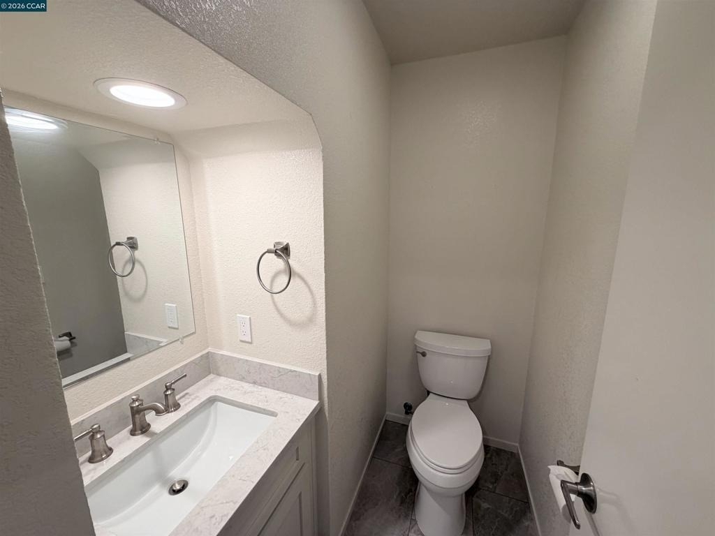 801 Lakemont Pl - Photo 5