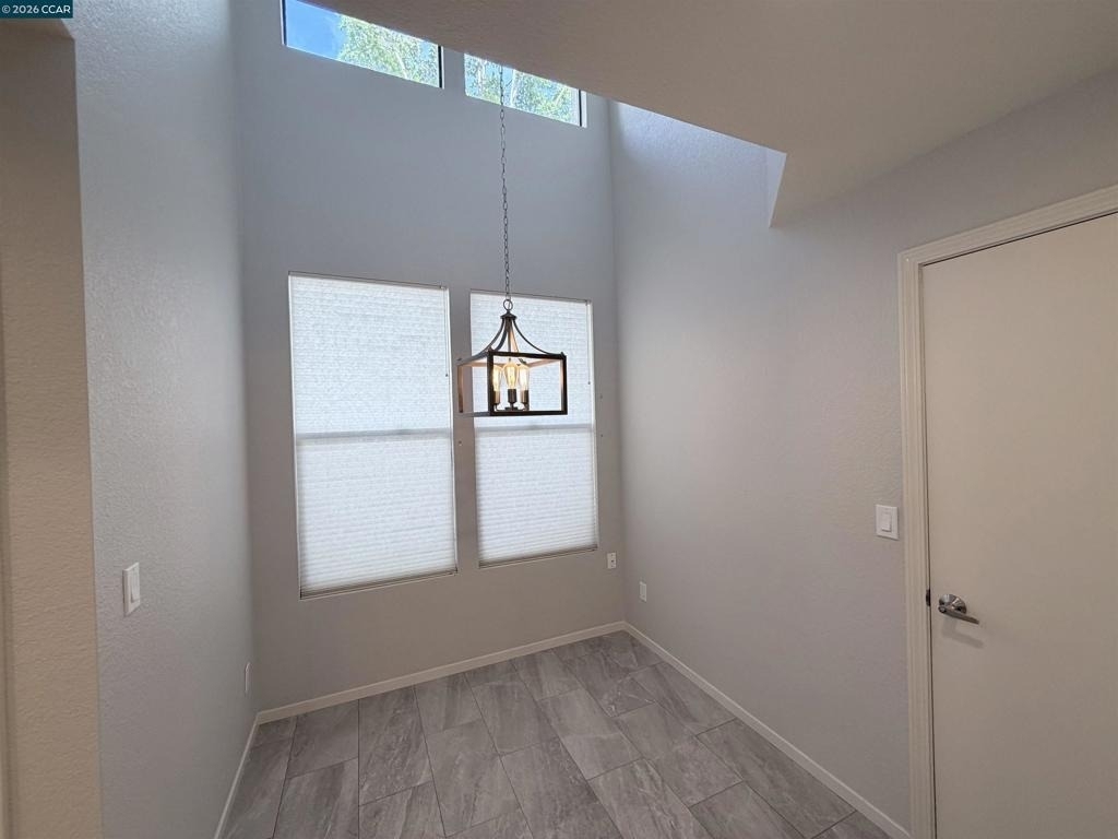 801 Lakemont Pl - Photo 4