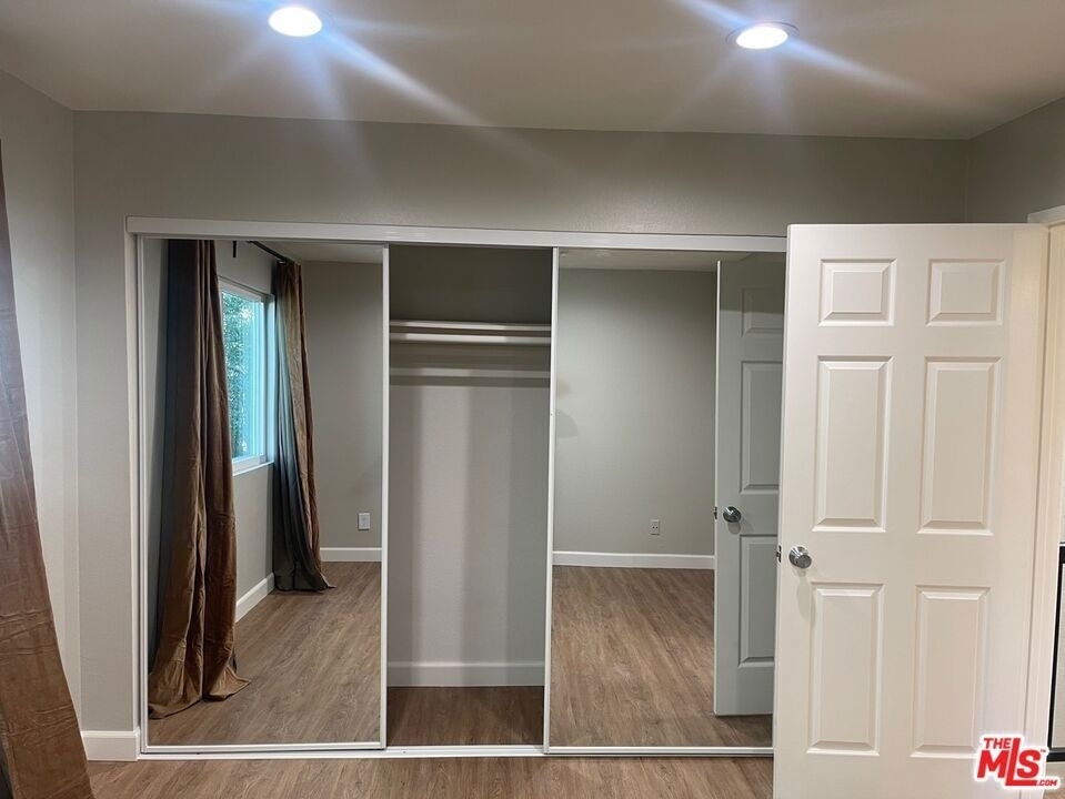 7327 Willoughby Avenue - Photo 14