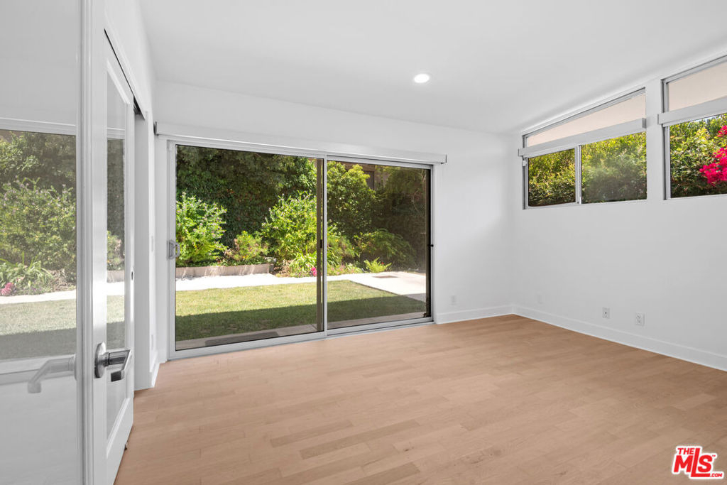 11770 Chenault Street - Photo 16