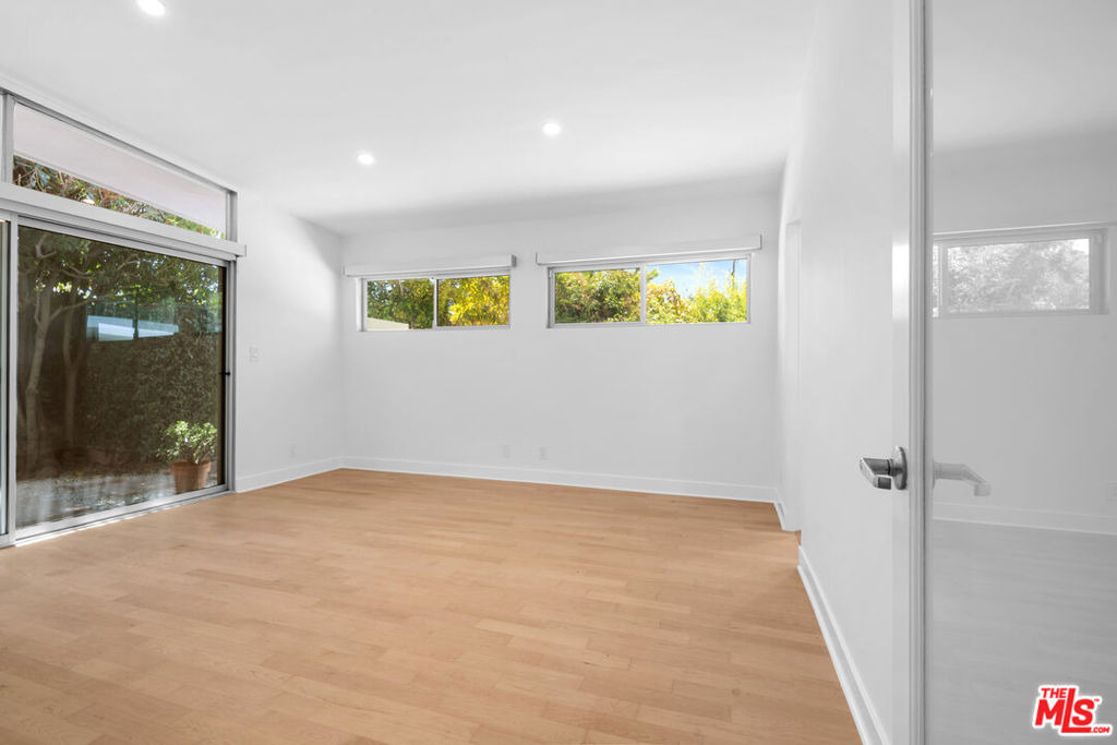 11770 Chenault Street - Photo 11