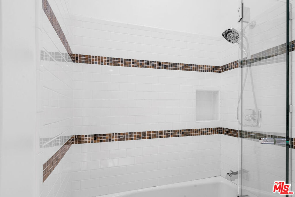 11770 Chenault Street - Photo 21
