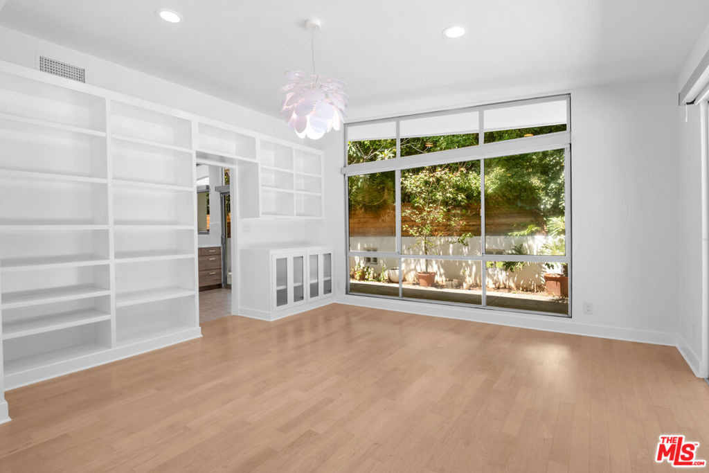 11770 Chenault Street - Photo 5